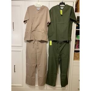 Natural Workwear Unisex Scrub Set‎ 4 Pc Beige & Green Size Large